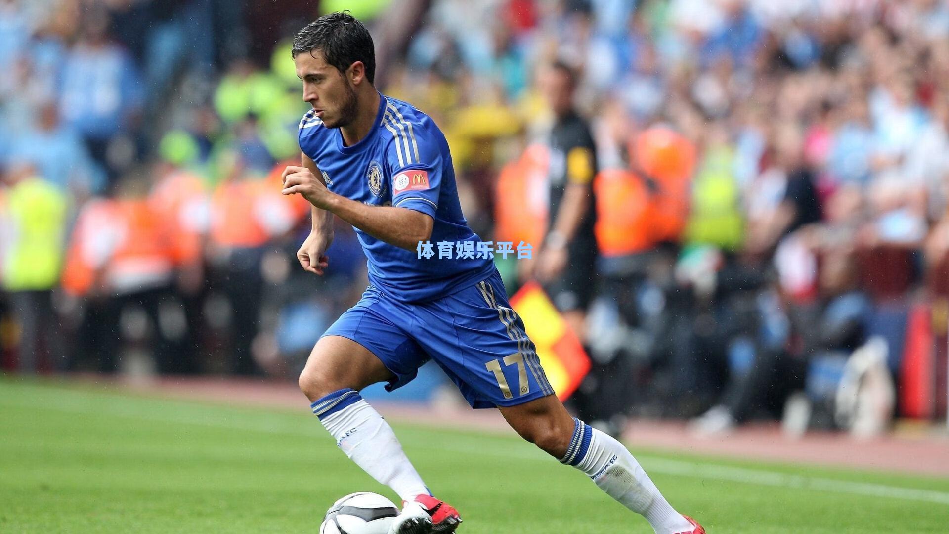 图片报独家,孔帕尼亲赴赫内斯私宅,力荐拜仁今夏豪购哈维·西蒙斯