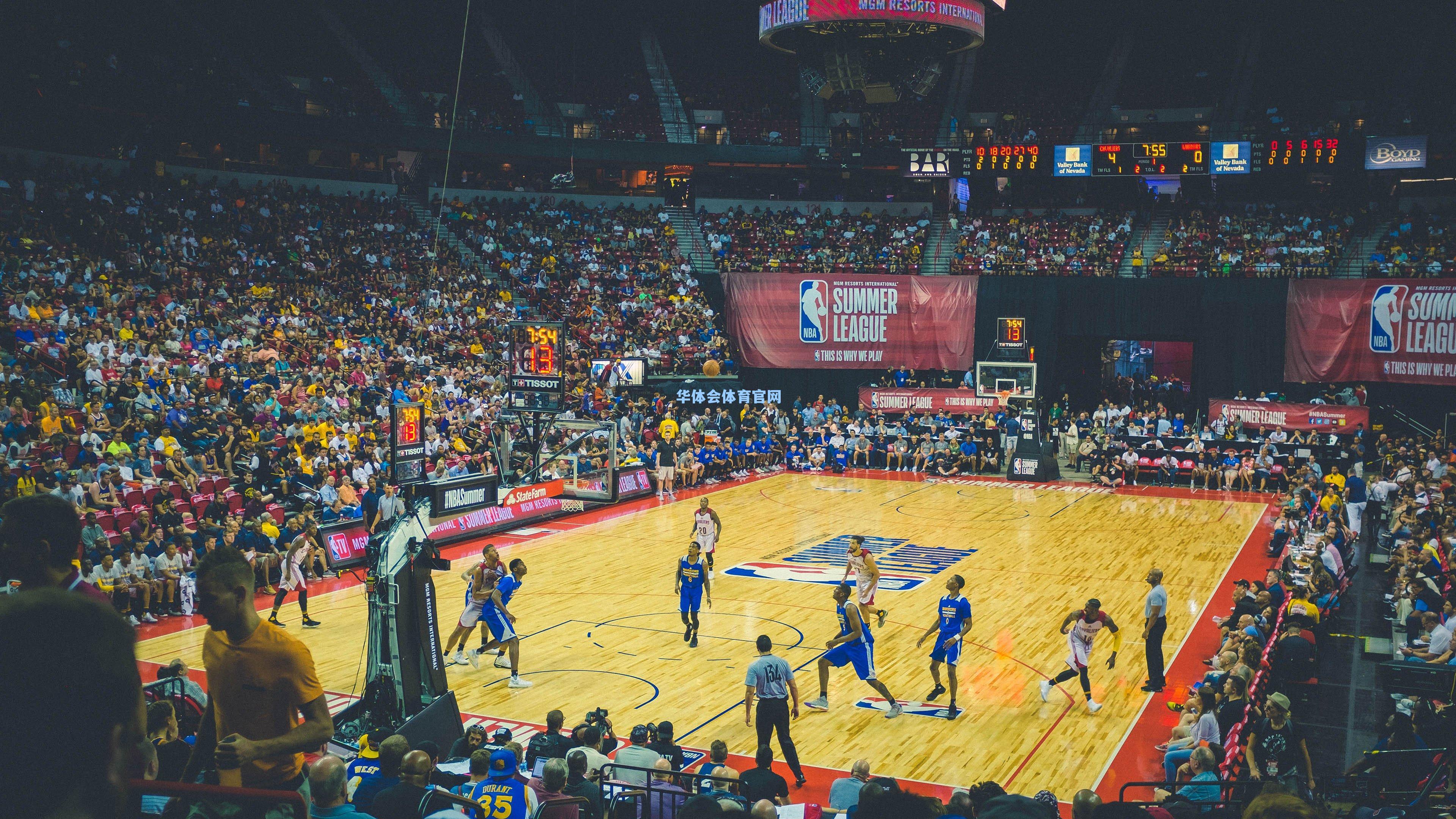 北伦敦德比一触即发！枪手热刺海报亮剑，萨卡西蒙斯领衔出镜引热议