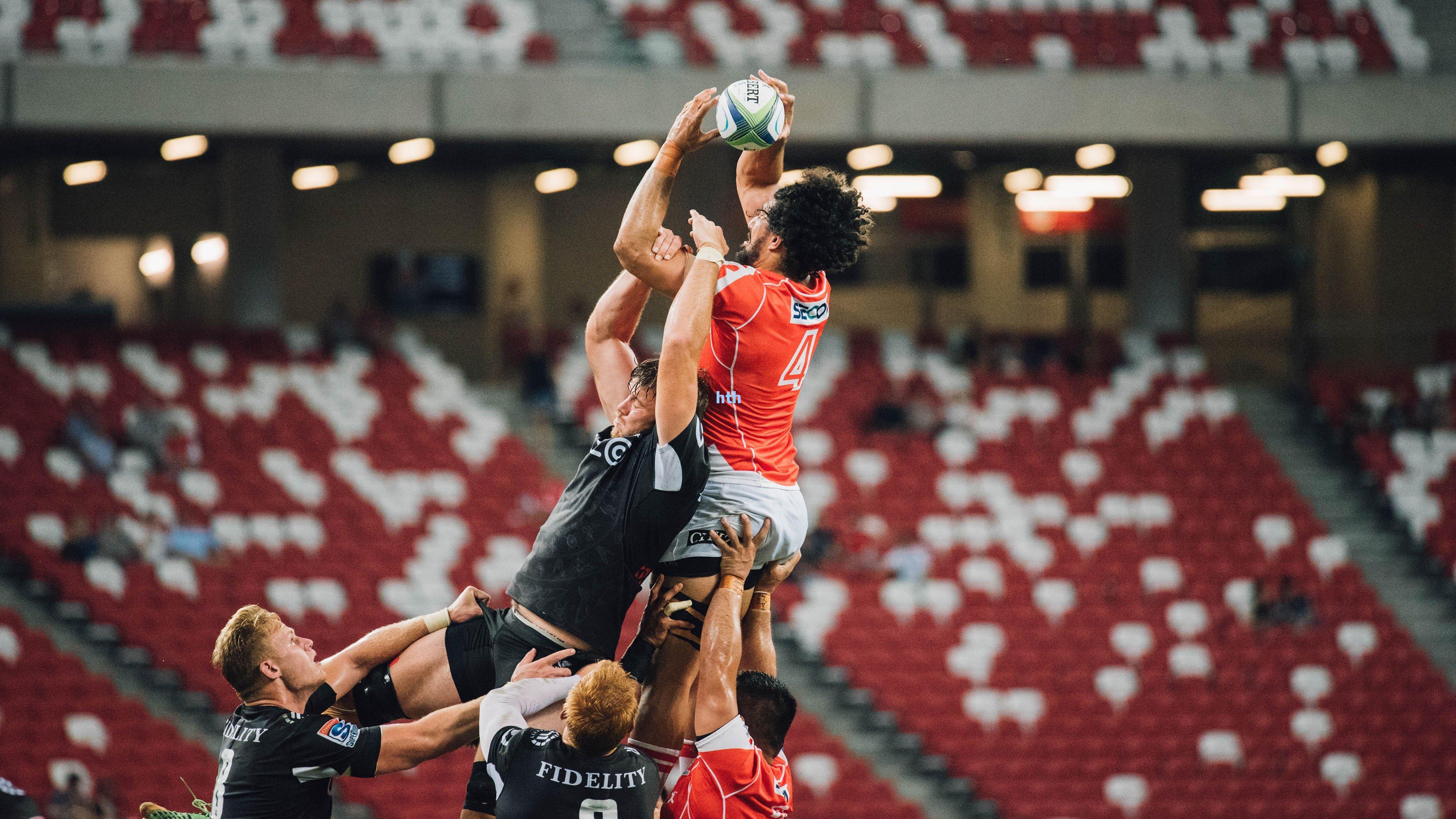 从CFPL到移动电竞舞台,解说老肖的跨界征程与不平凡之声